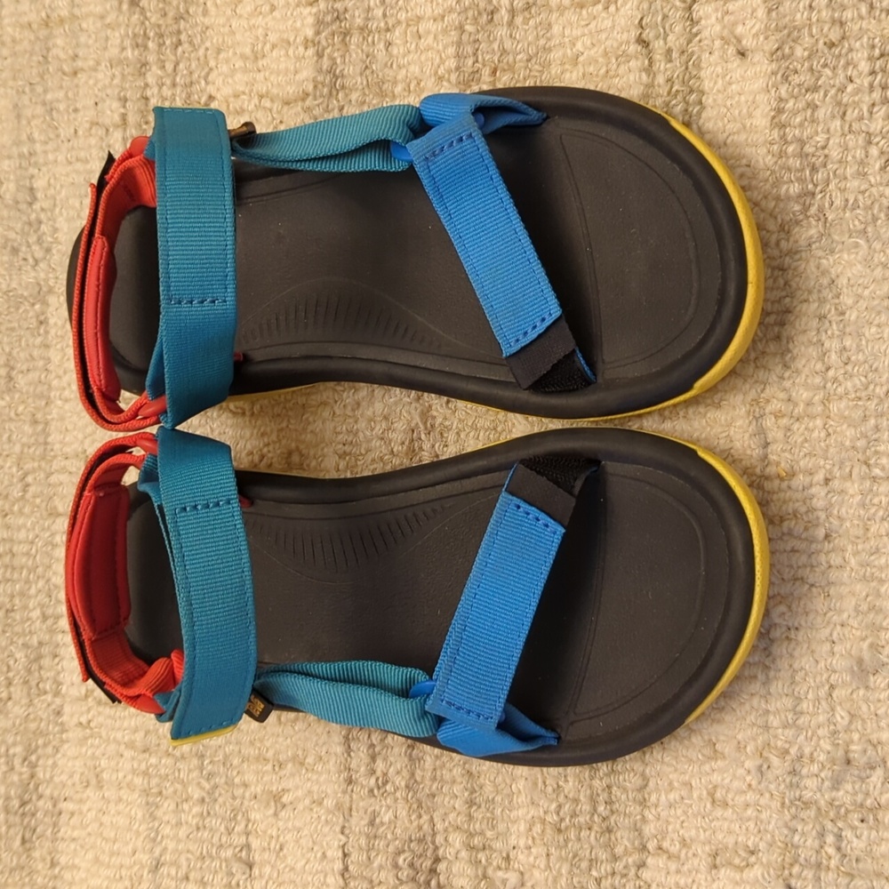 EUC Teva Hurricane XL2 Sandals with Blue, Teal and Red Straps Size 7